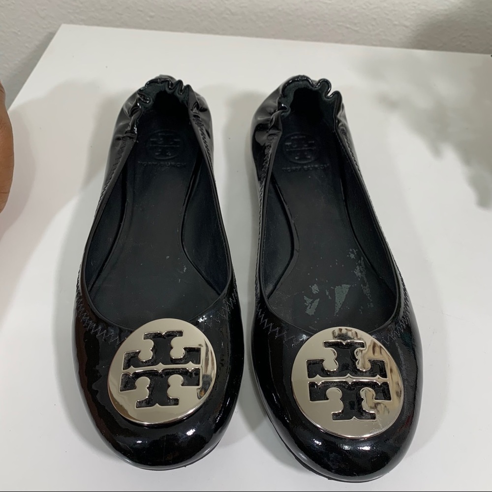 TORY BURCH Patent Leather REVA Silver Logo Flats - Picture 7 of 9